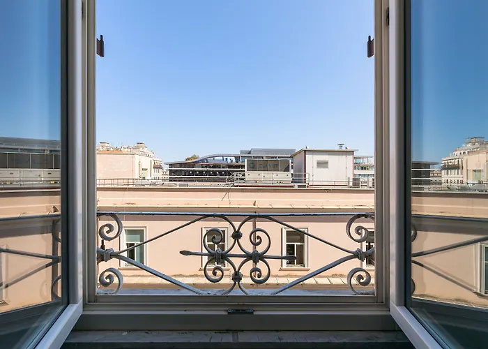 Rome As You Feel - Vittorio Colorful Design